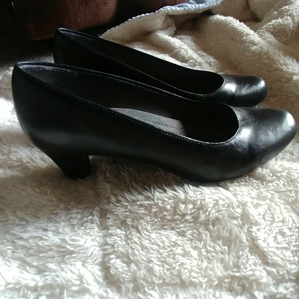 A2 Aerosoles Black Shoes